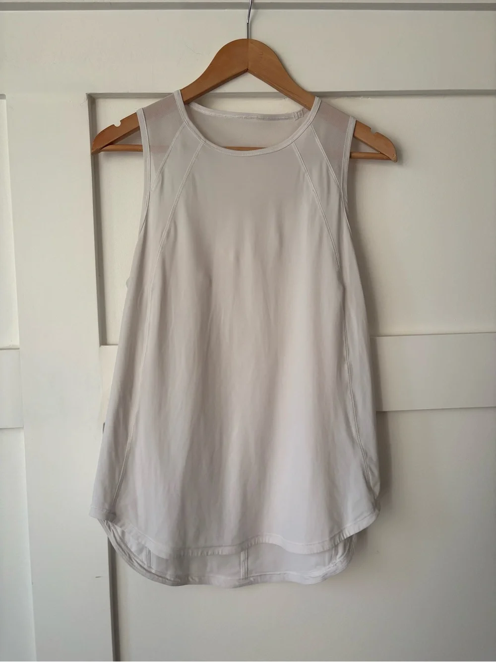 Lululemon • Sculpt Tank • Size 8 - Picture 3 of 5